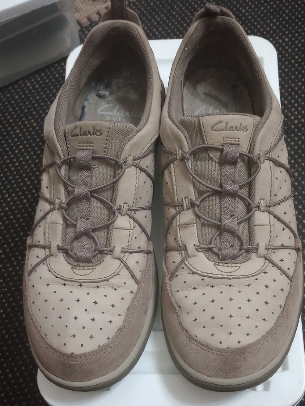 CLARK'S Brown/ Tan Suede Leather Perforated Casual Sneakers